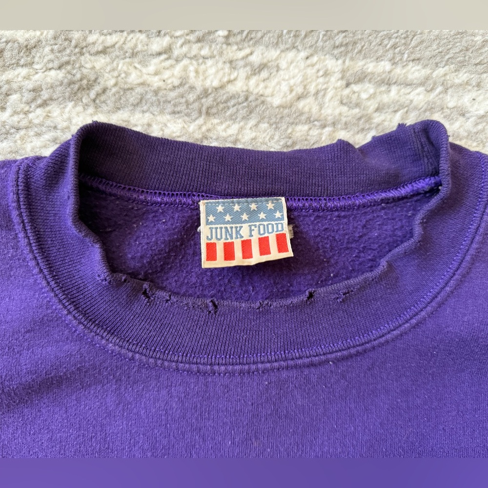 Junk Food Los Angeles Lakers 1991 WC Champions Sweatshirt - Picture 3 of 9